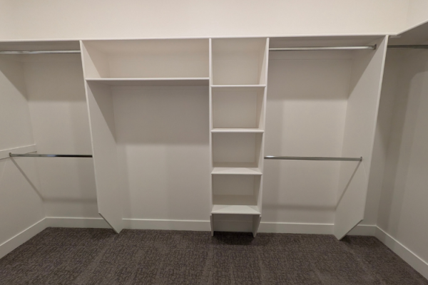 Carpenter – Master Closet