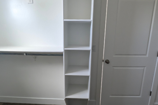Theurer – Closet
